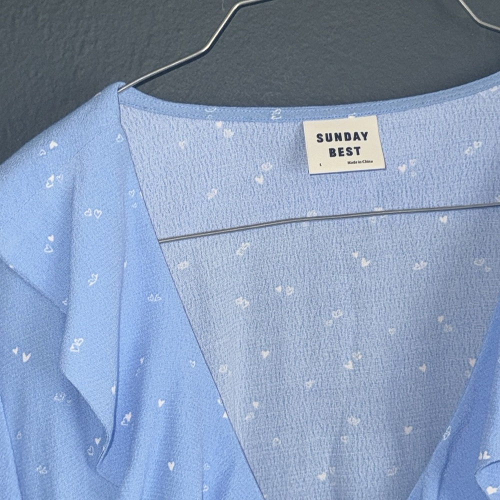 ARITZIA SUNDAY BEST NEW RUFFLE WRAP DRESS FLORAL BLUE LARGE - Picture 3 of 5